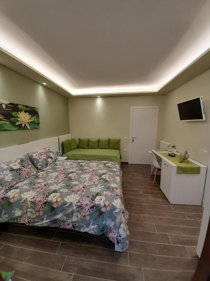L'Oasi Di Venere Bed And Breakfast Caserta Exterior photo